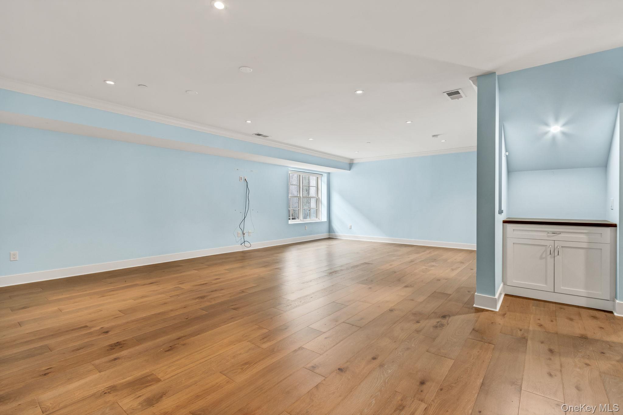 21 Honeysuckle Lane, Rye Brook, NY 10573