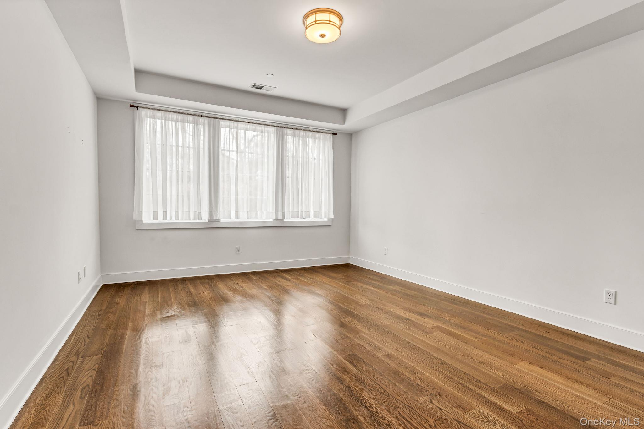 21 Honeysuckle Lane, Rye Brook, NY 10573