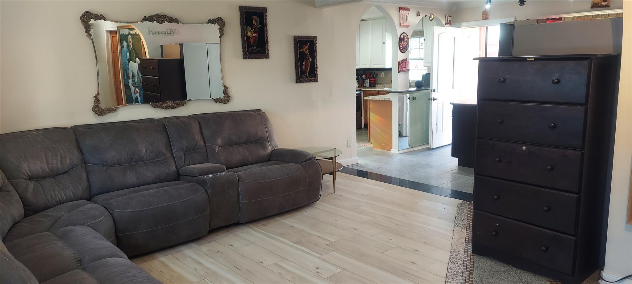 808 Franklin Avenue, Valley Stream, NY 11580