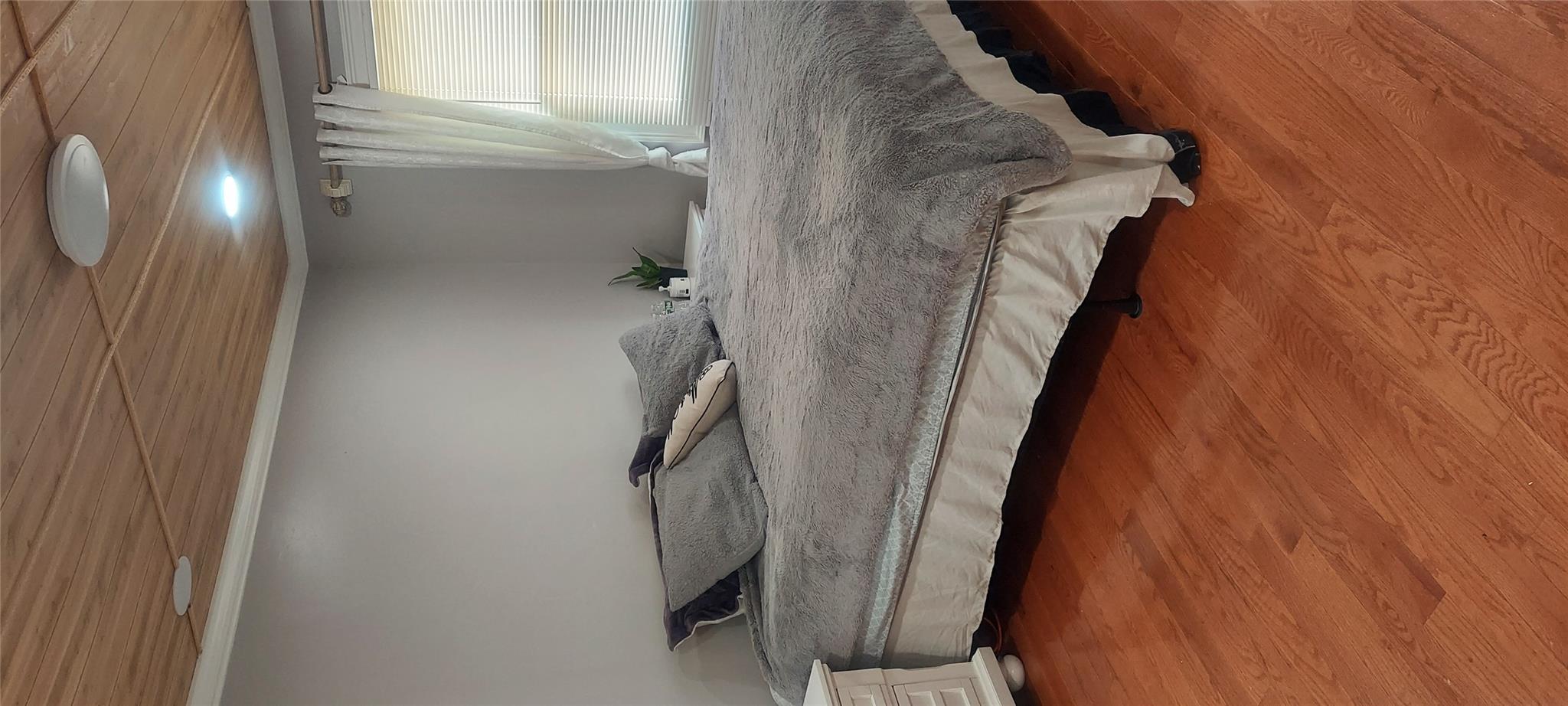 808 Franklin Avenue, Valley Stream, NY 11580