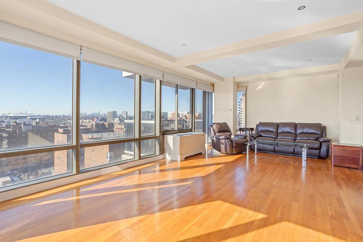 4235 Main Street # 8A, Flushing, NY 11355