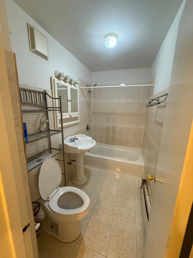 2919 Wallace Avenue, Bronx, NY 10467