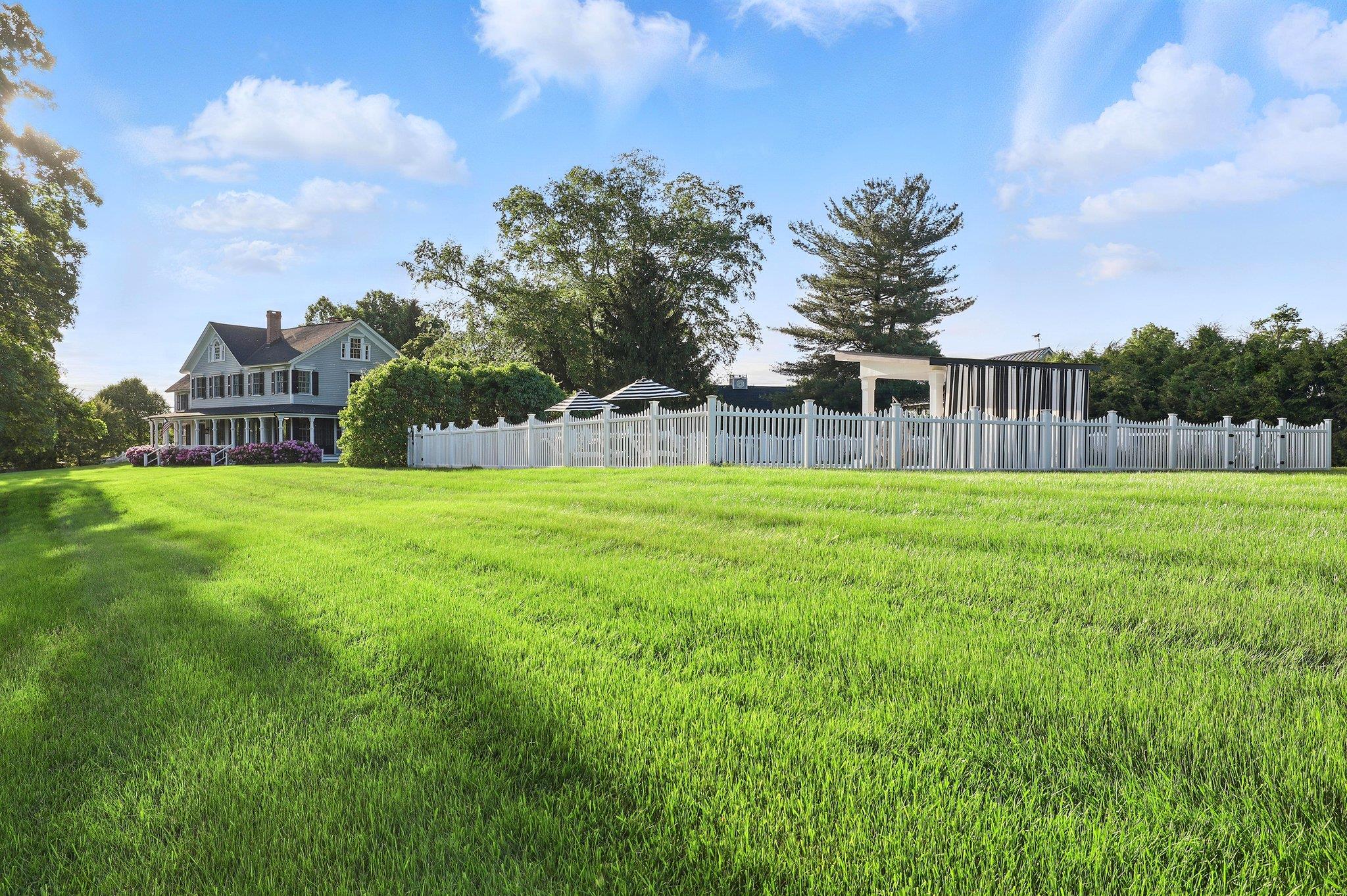 16 State School Road, Warwick, NY 10990