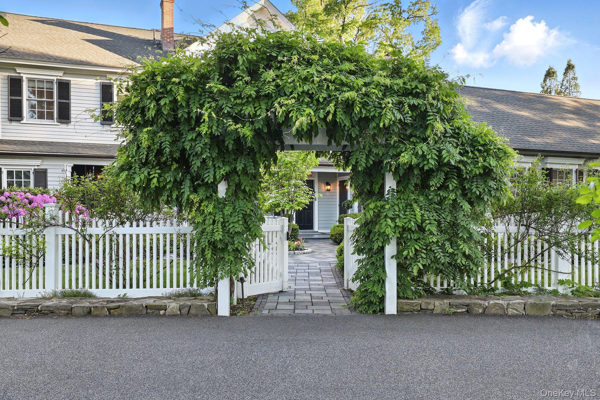 16 State School Road, Warwick, NY 10990