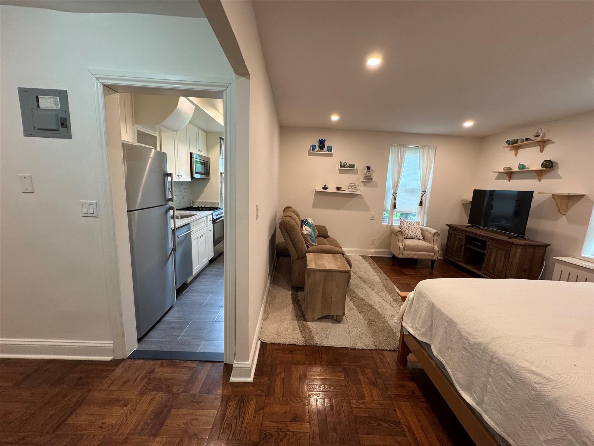 555 Broadway Avenue # 1H, Hastings-on-Hudson, NY 10706