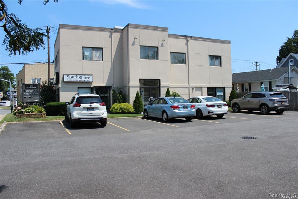 1000 Atlantic Avenue, Baldwin, NY 11510