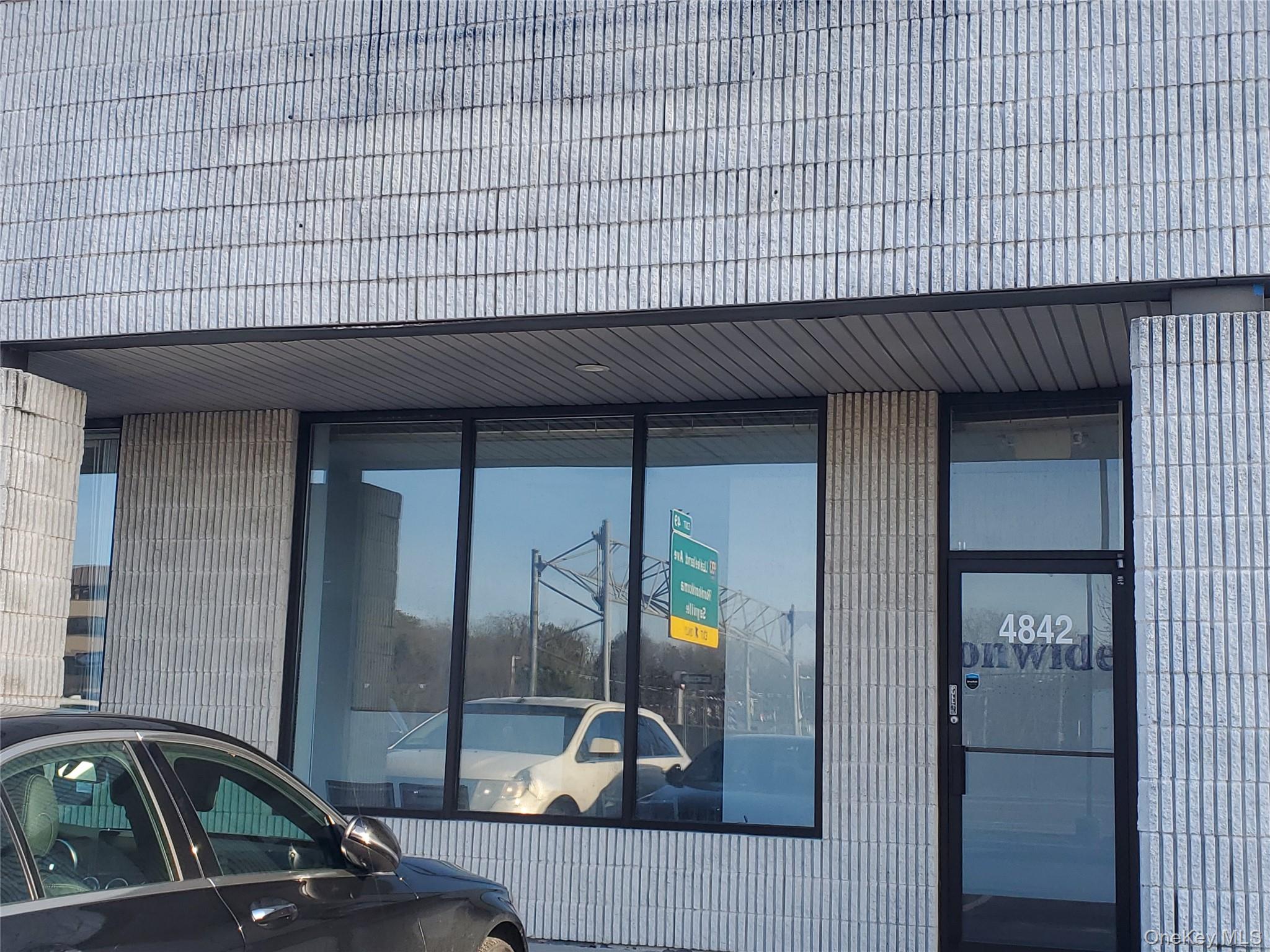 4842 Sunrise Highway, Sayville, NY 11782