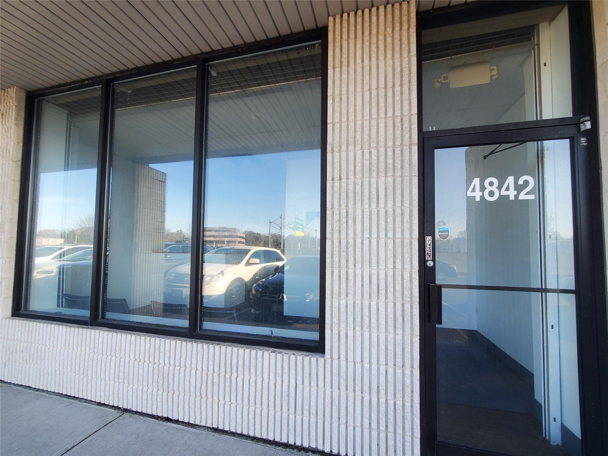 4842 Sunrise Highway, Sayville, NY 11782