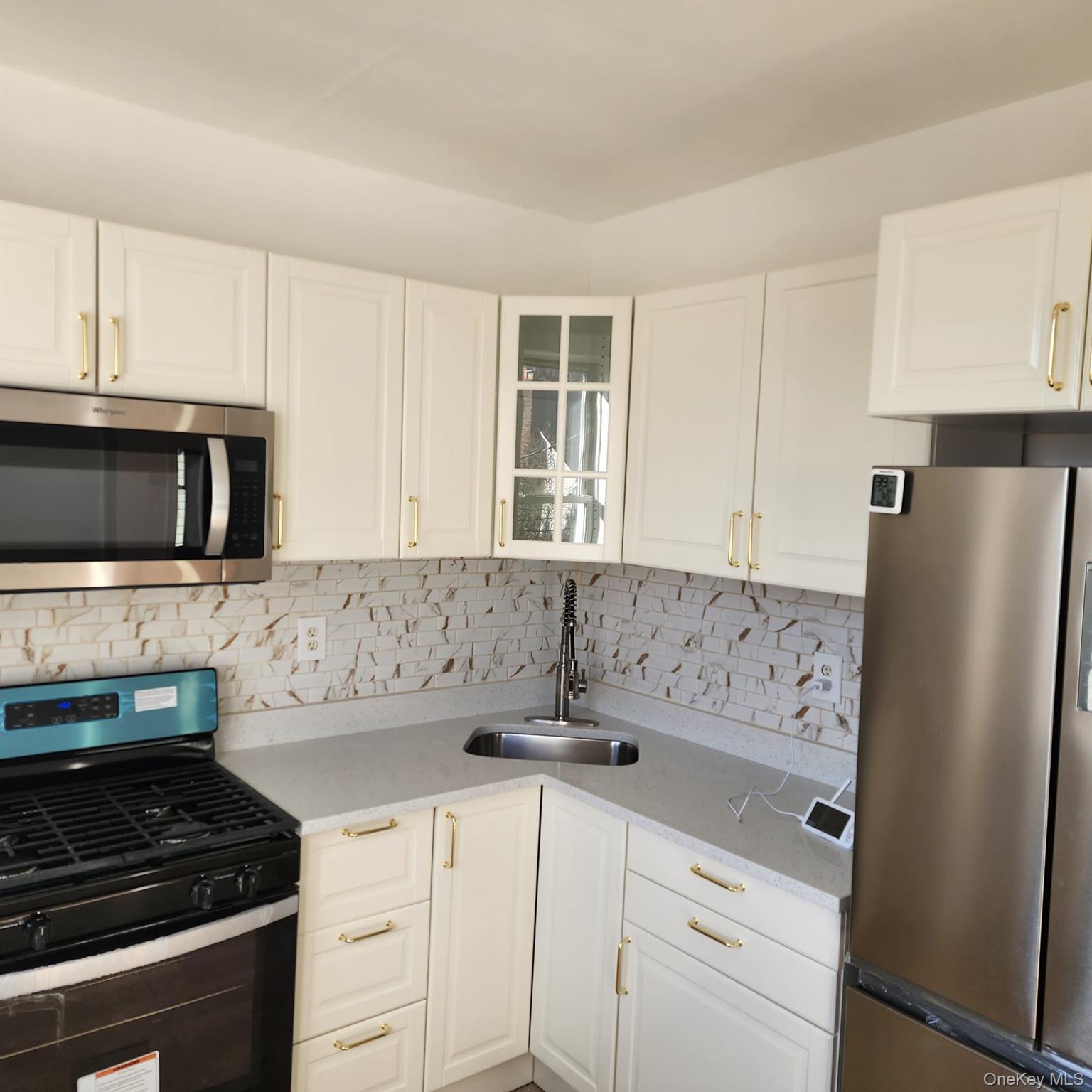 200-21 Hollis Avenue, Saint Albans, NY 11412