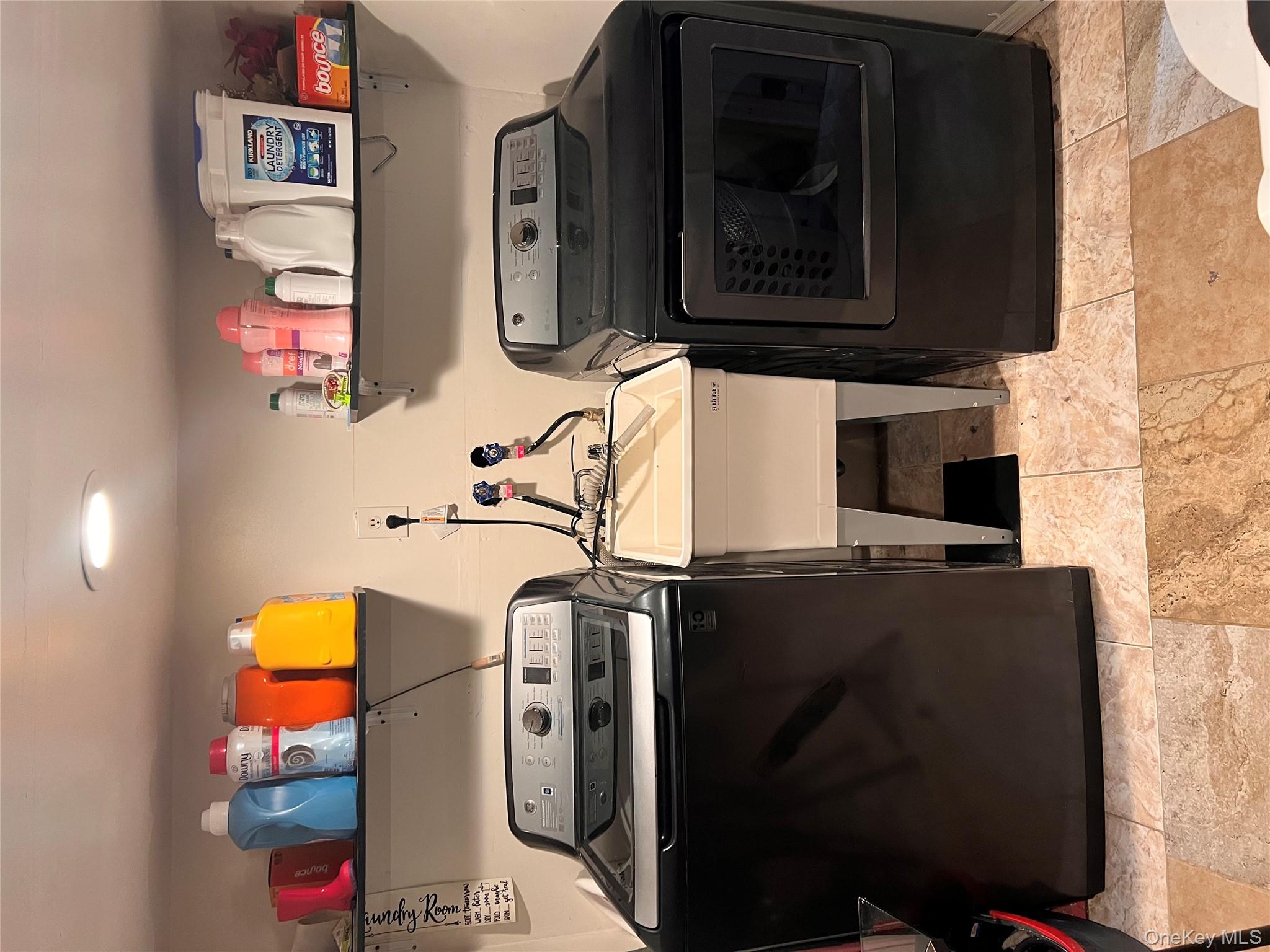 200-21 Hollis Avenue, Saint Albans, NY 11412