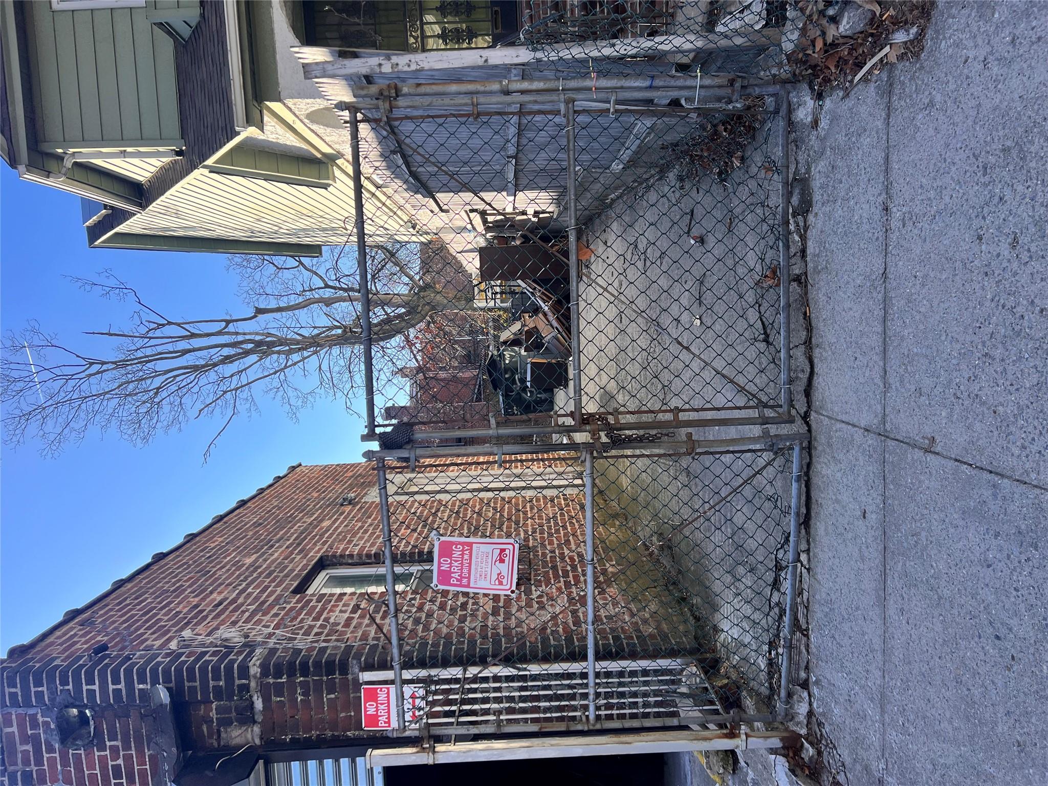 200-21 Hollis Avenue, Saint Albans, NY 11412