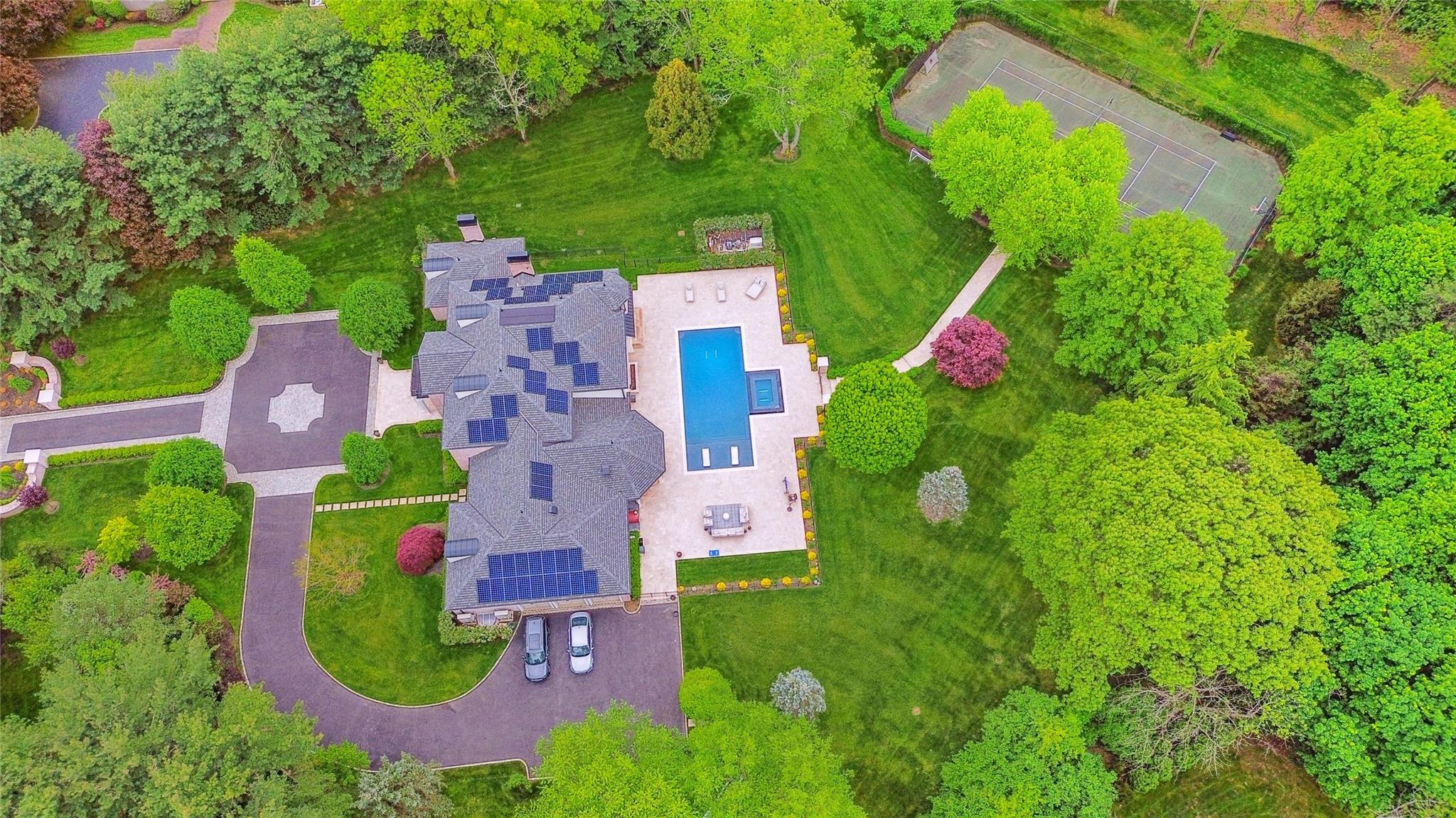 25 Longridge Lane, Old Brookville, NY 11545