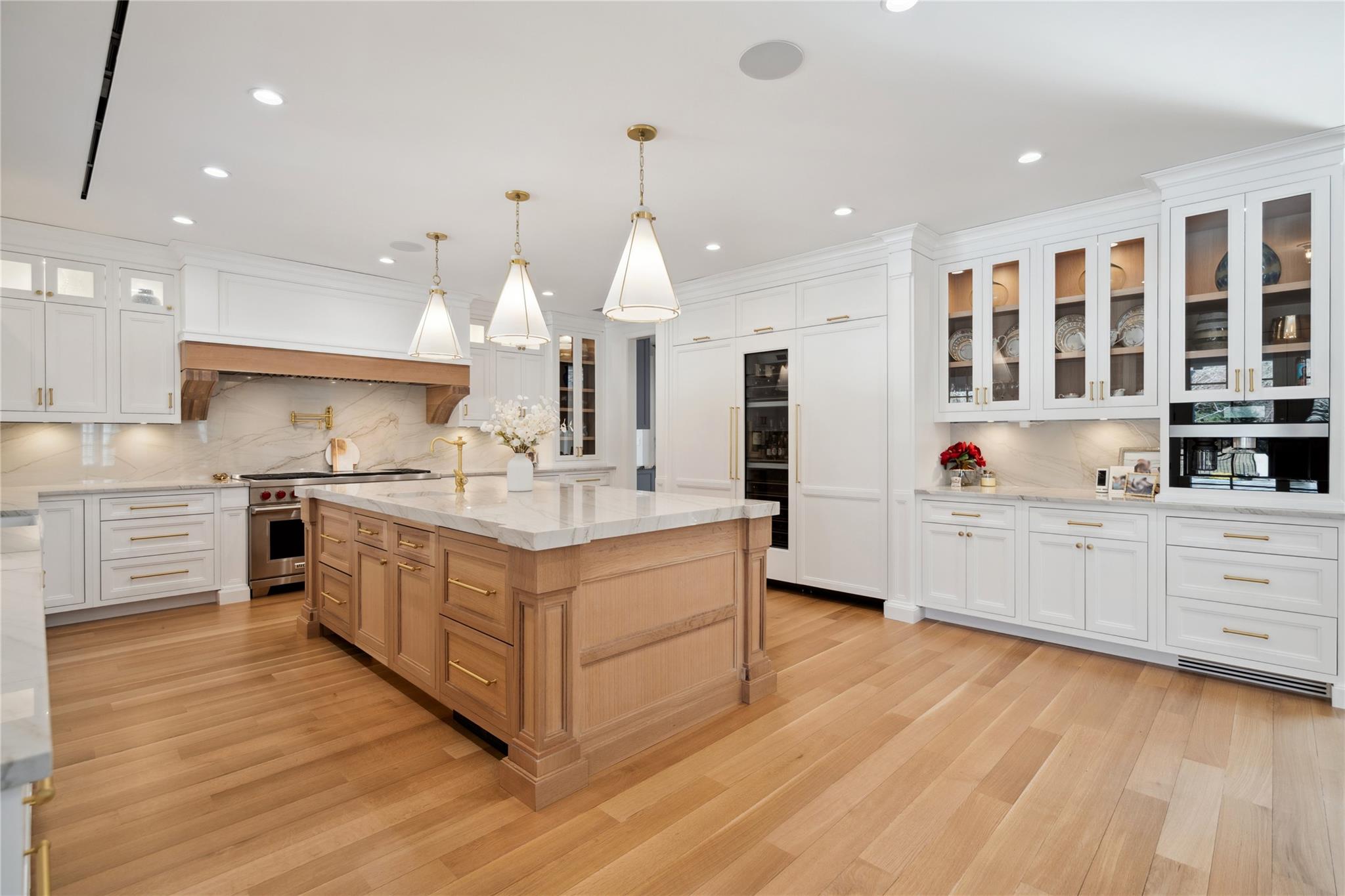 25 Longridge Lane, Old Brookville, NY 11545