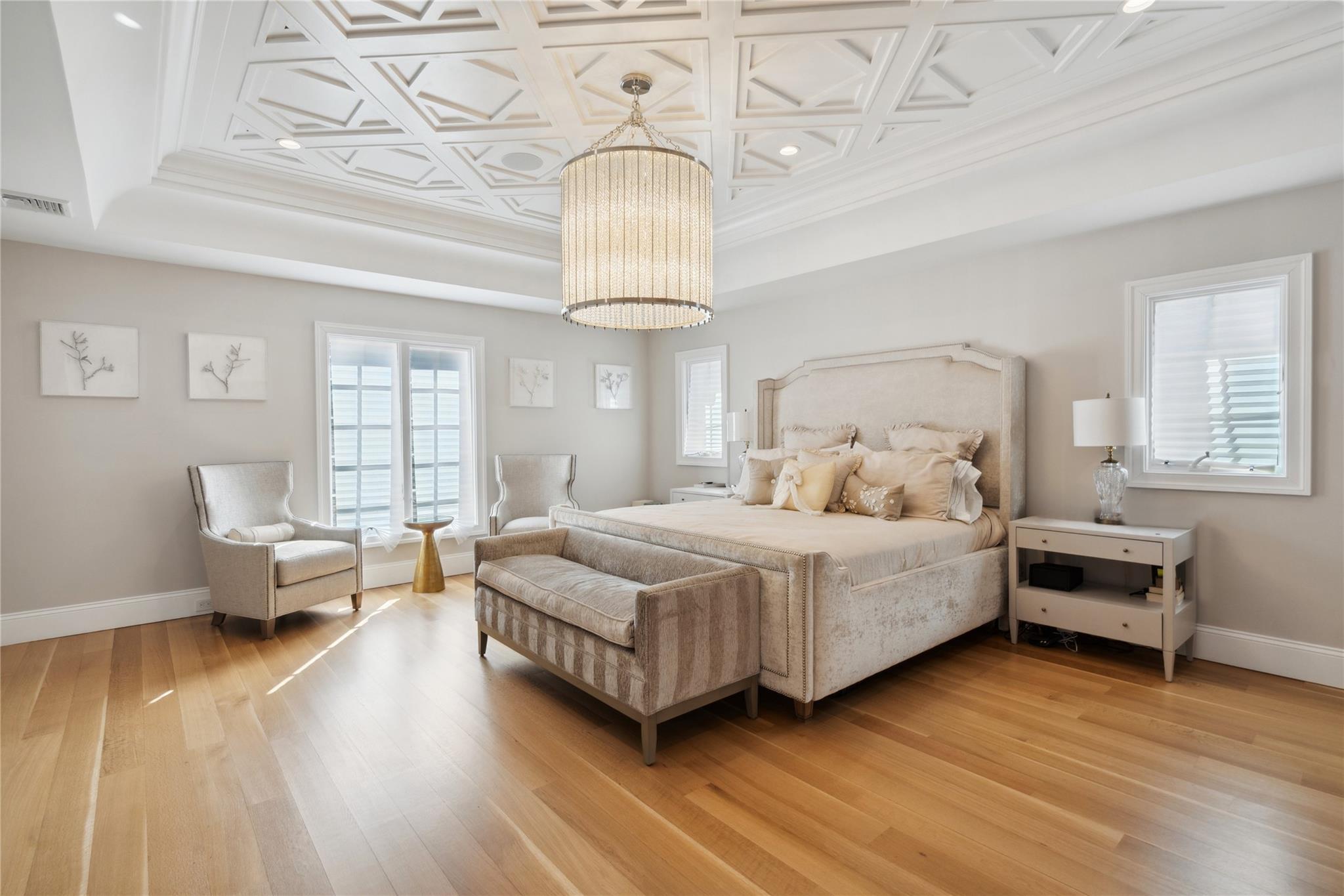 25 Longridge Lane, Old Brookville, NY 11545