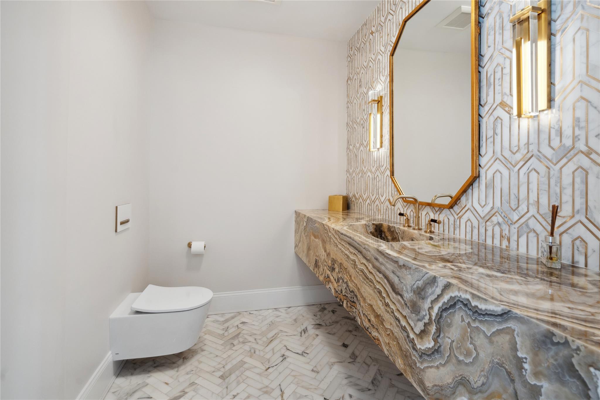 25 Longridge Lane, Old Brookville, NY 11545