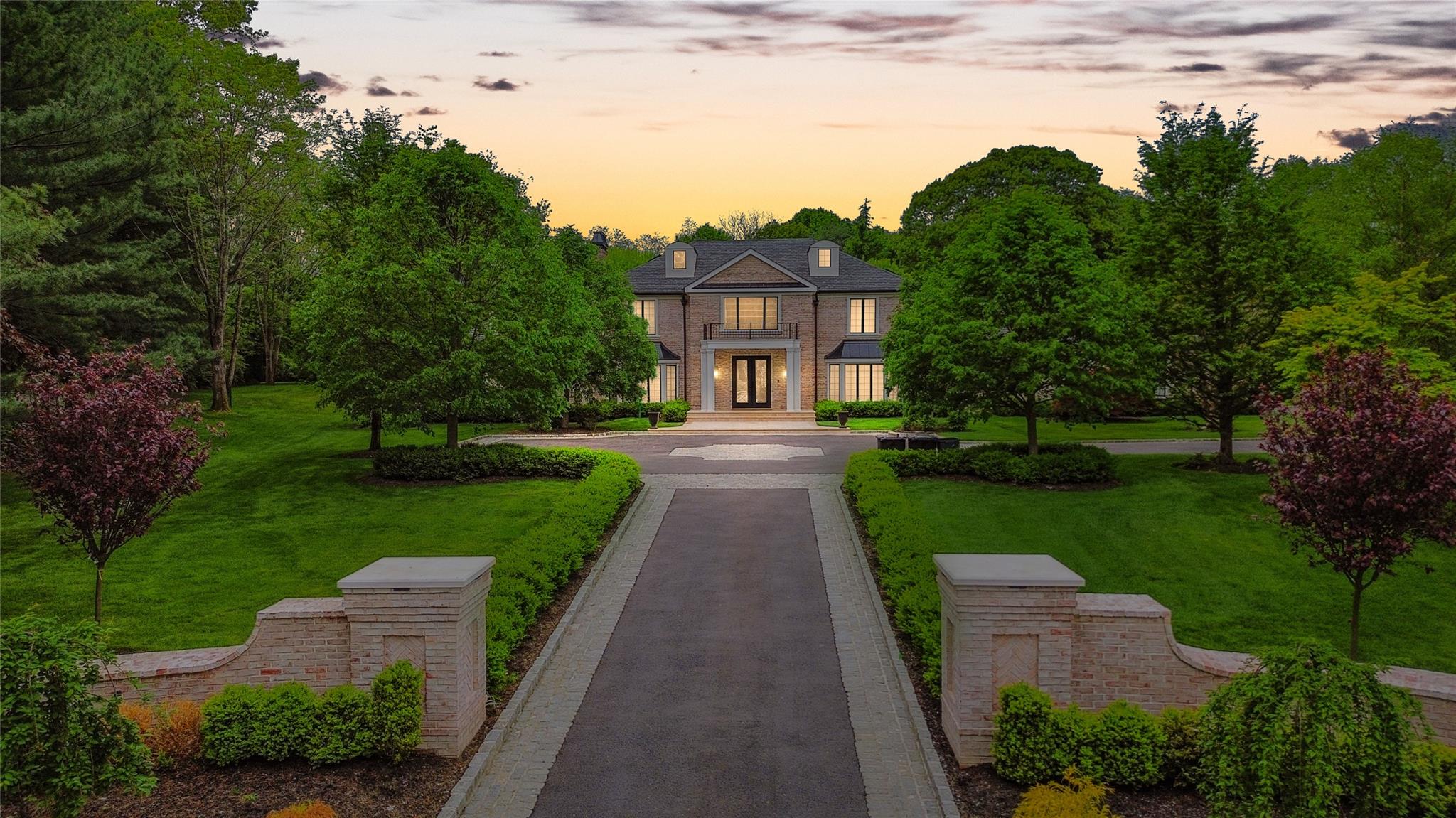 25 Longridge Lane, Old Brookville, NY 11545