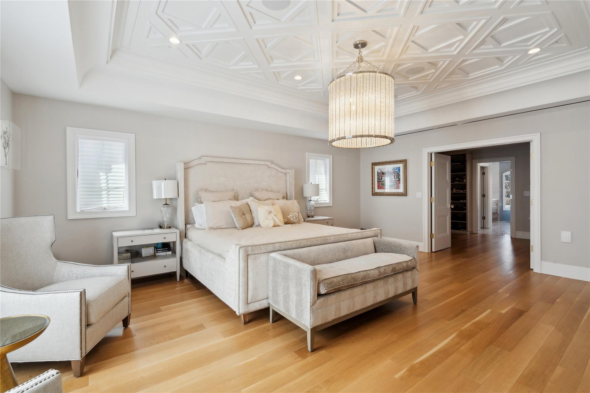 25 Longridge Lane, Old Brookville, NY 11545