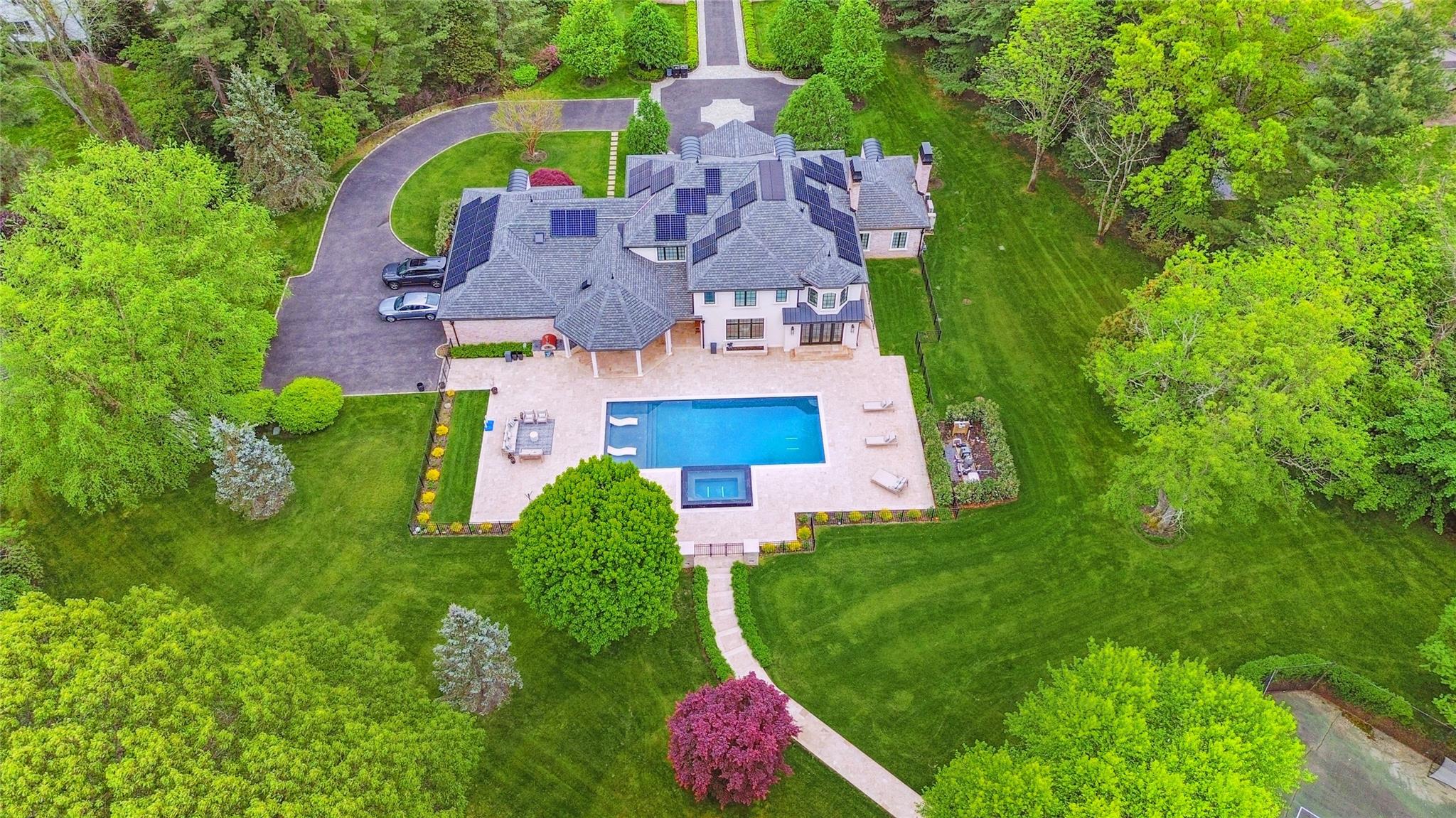 25 Longridge Lane, Old Brookville, NY 11545