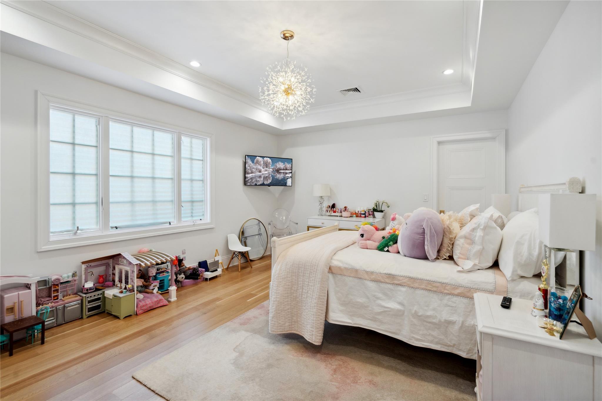 25 Longridge Lane, Old Brookville, NY 11545