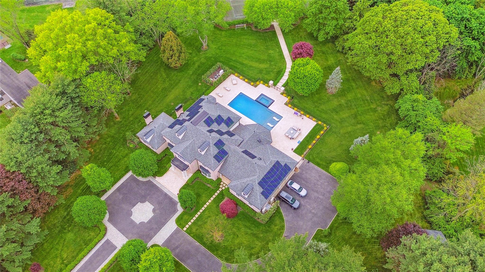 25 Longridge Lane, Old Brookville, NY 11545