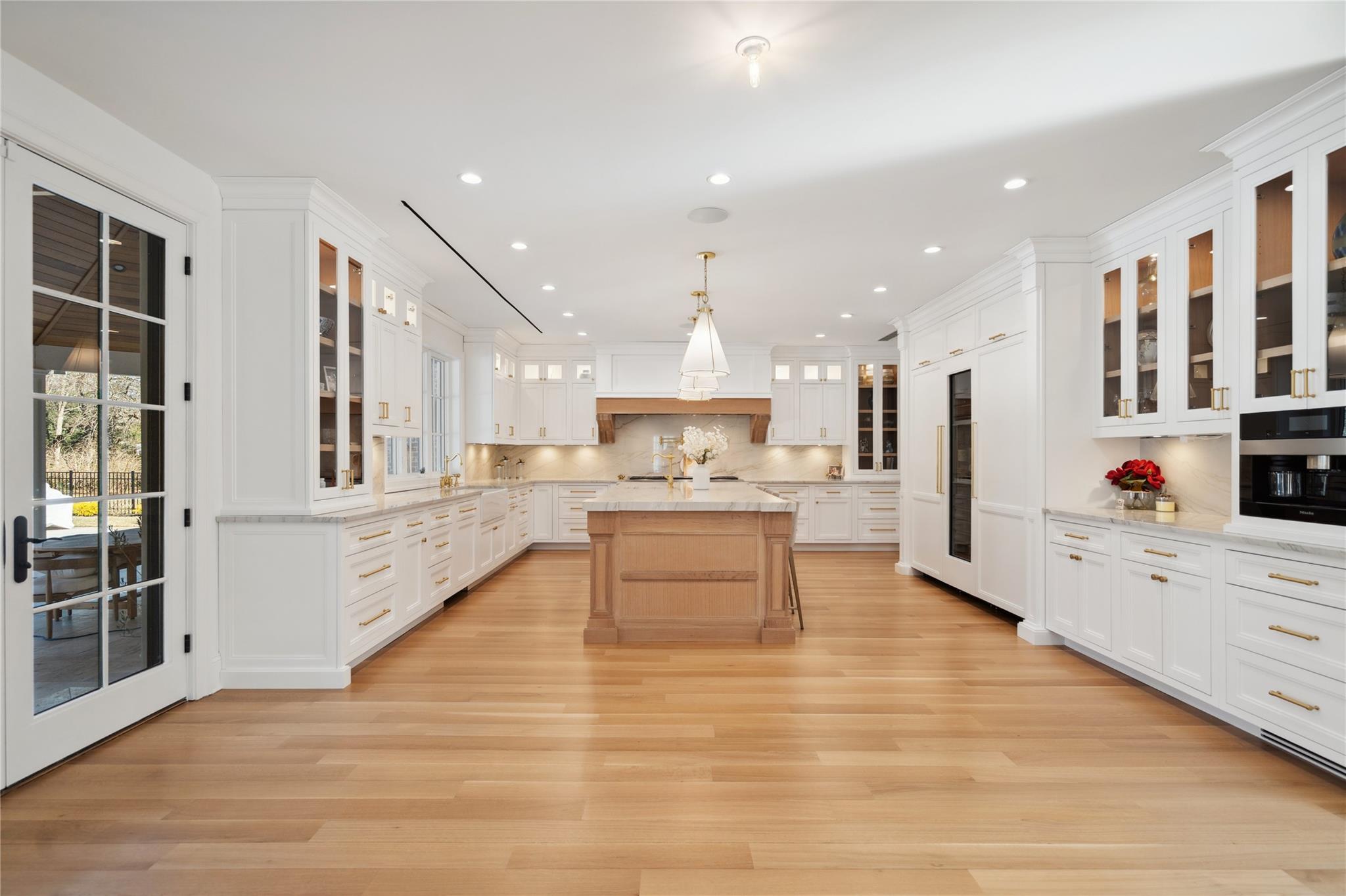 25 Longridge Lane, Old Brookville, NY 11545