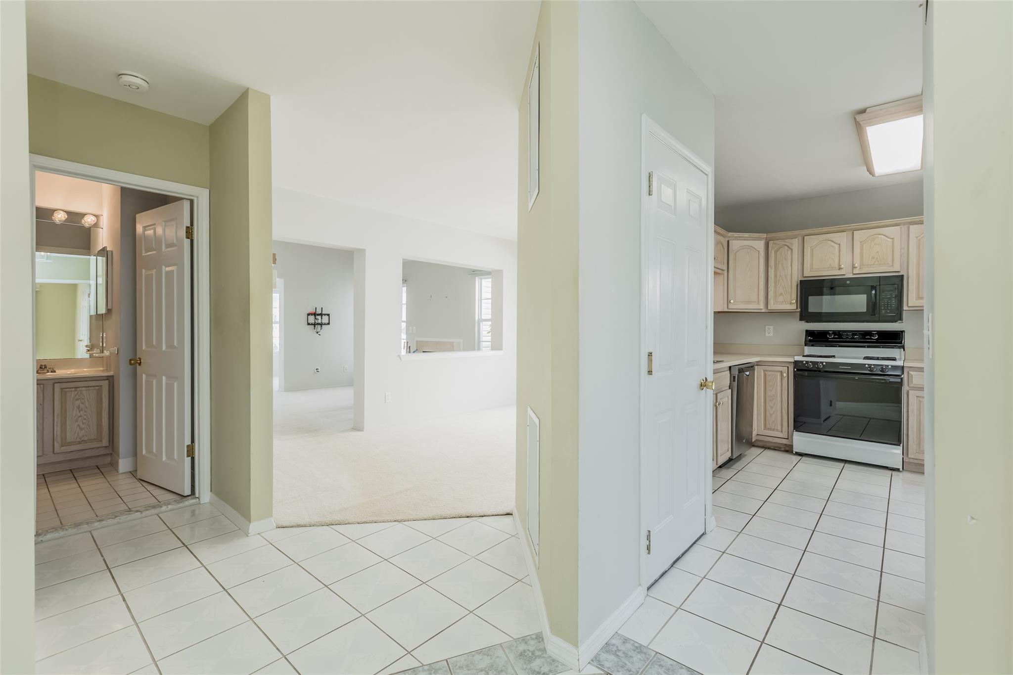 7 Ethan Circle, Middle Island, NY 11953