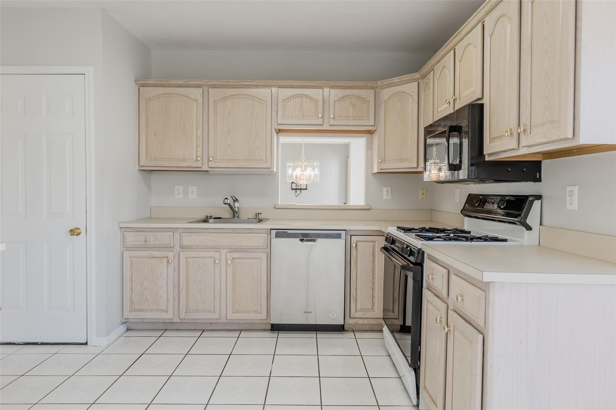 7 Ethan Circle, Middle Island, NY 11953