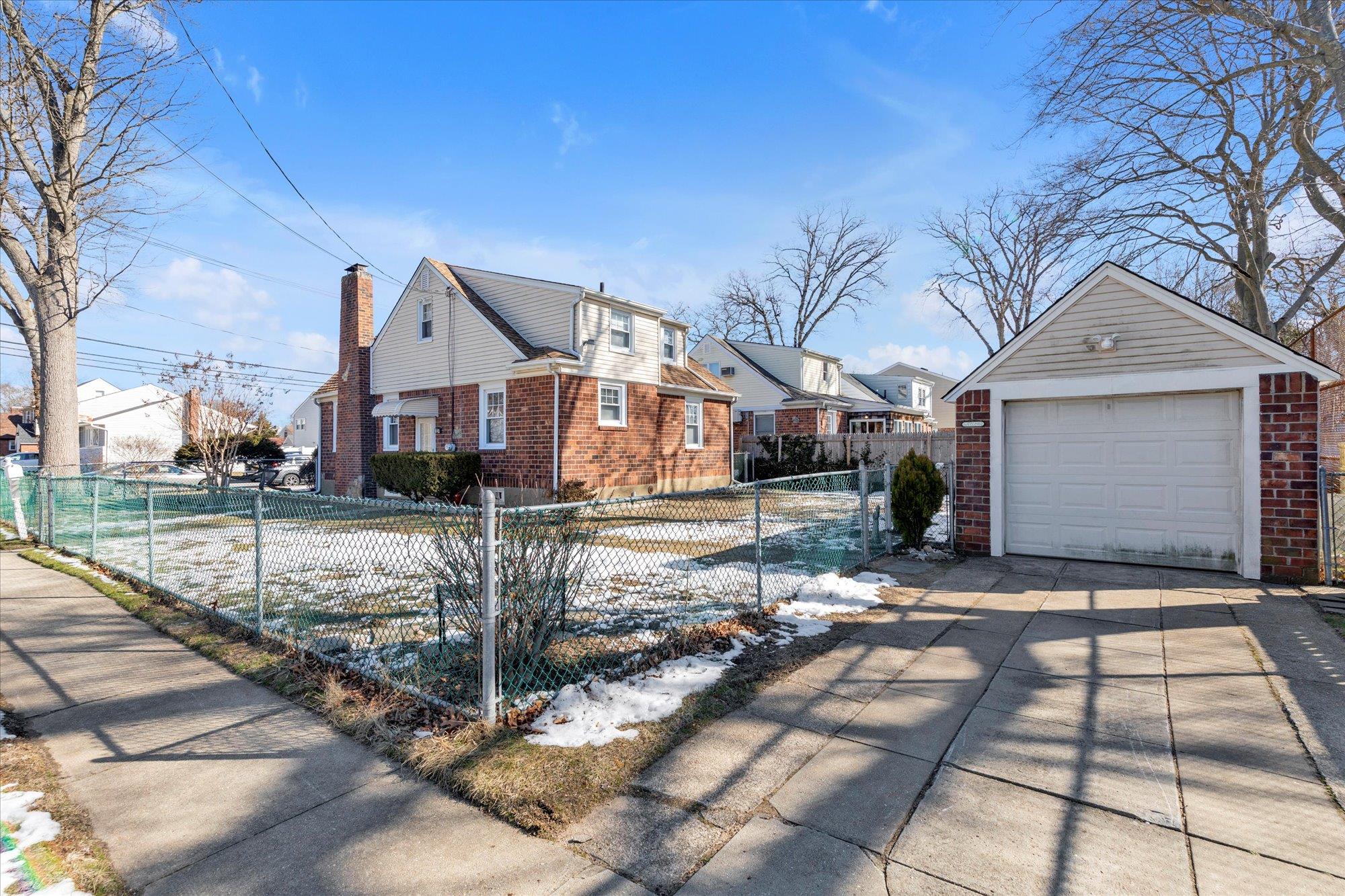 14 Russell Street, North Baldwin, NY 11510