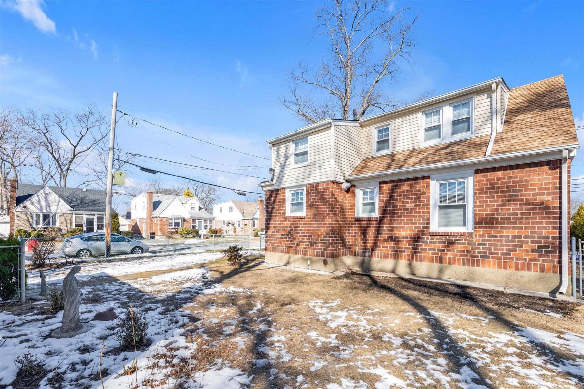 14 Russell Street, North Baldwin, NY 11510