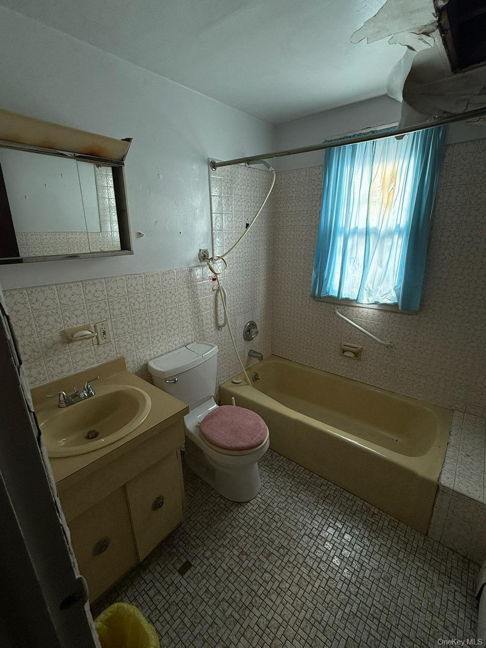 94 Patmore Avenue, Yonkers, NY 10710