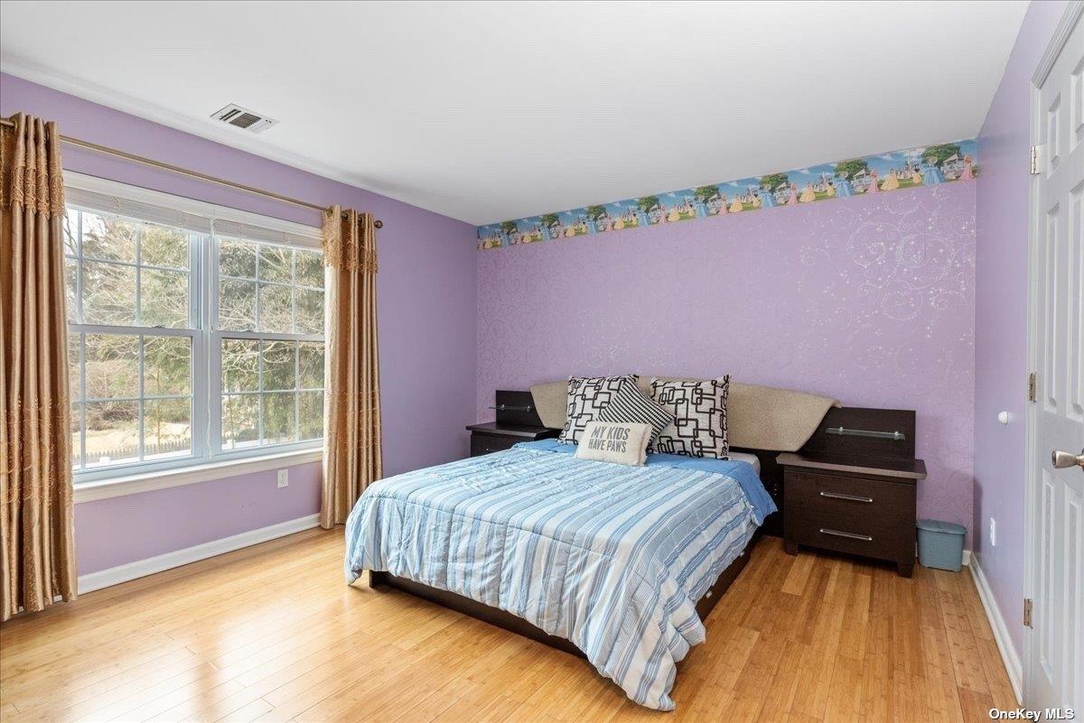 35 Trescott Street, Dix Hills, NY 11746