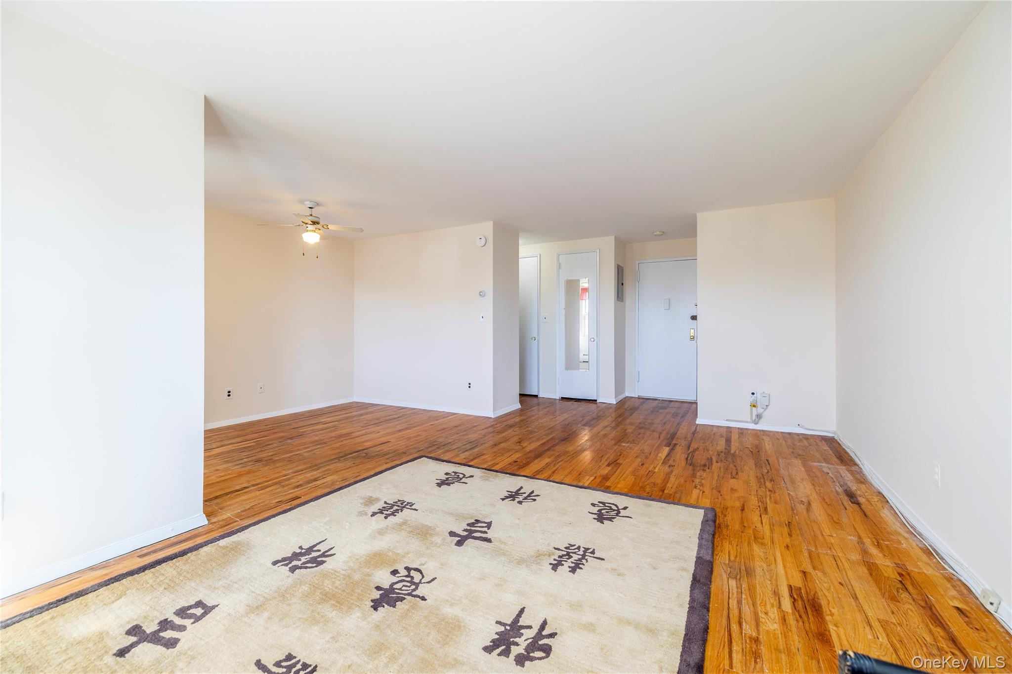 75 Noble Street # 219, Lynbrook, NY 11563