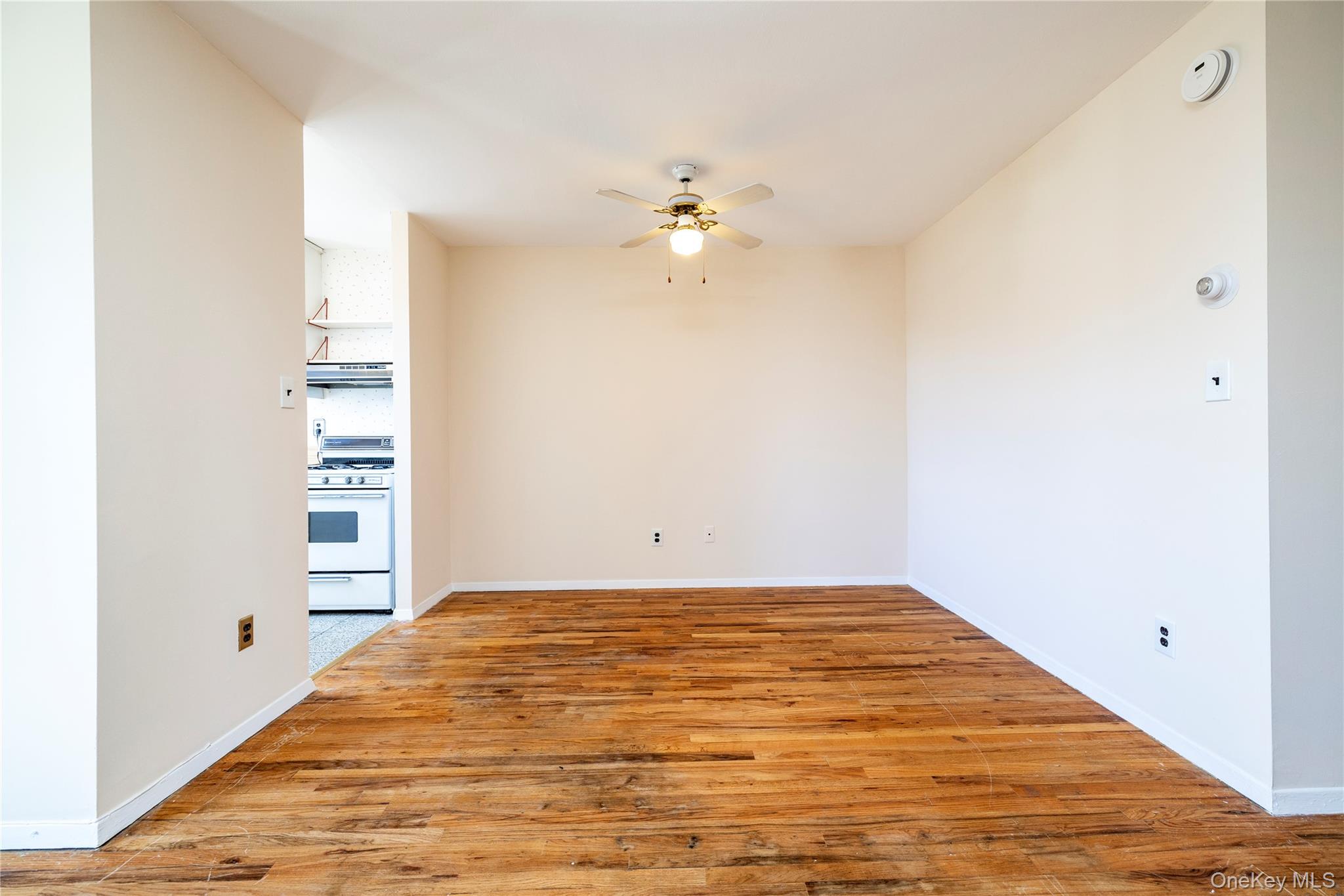 75 Noble Street # 219, Lynbrook, NY 11563