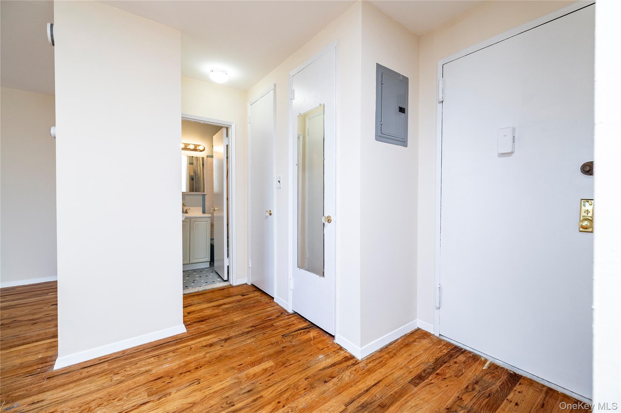 75 Noble Street # 219, Lynbrook, NY 11563