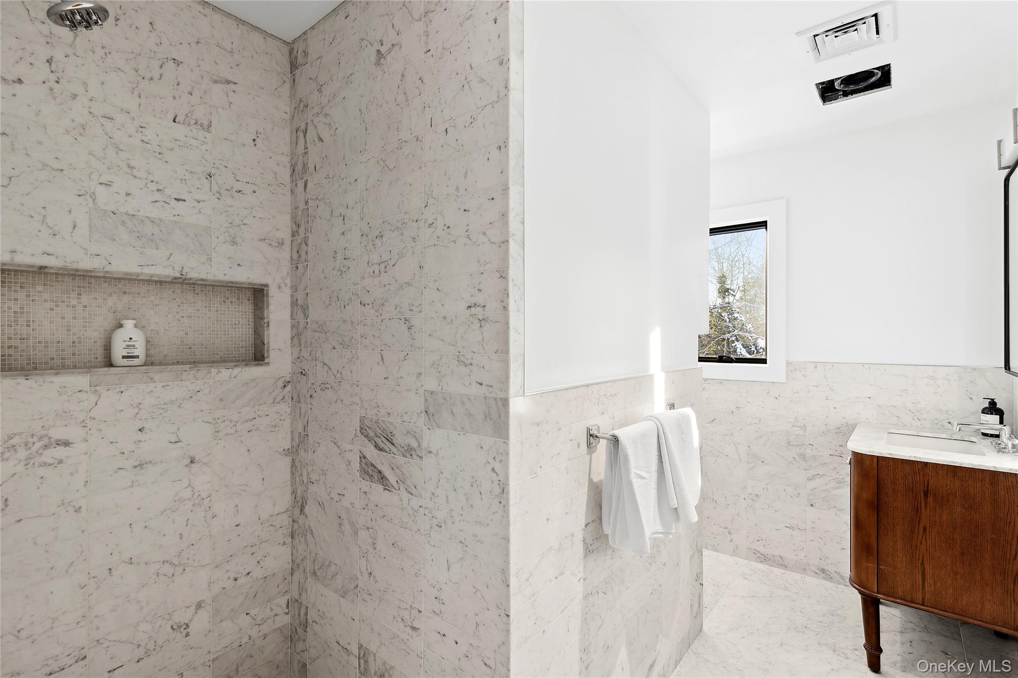 221 Redwood Road, Sag Harbor, NY 11963