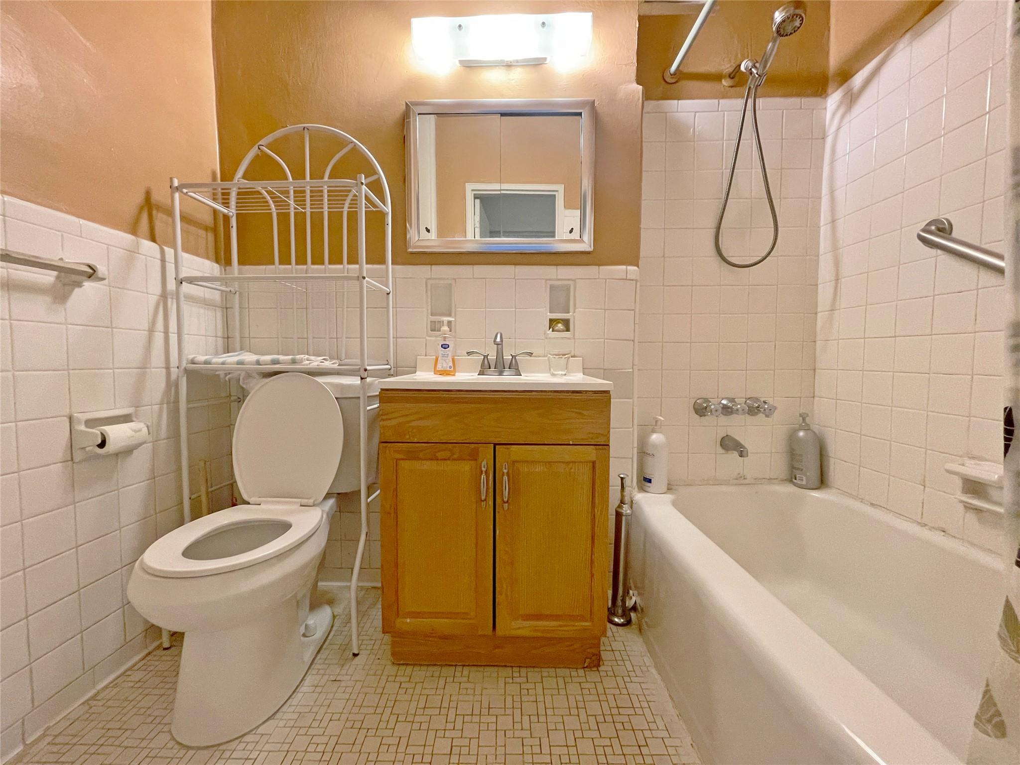 144-30 Sanford Avenue # 5, Flushing, NY 11355