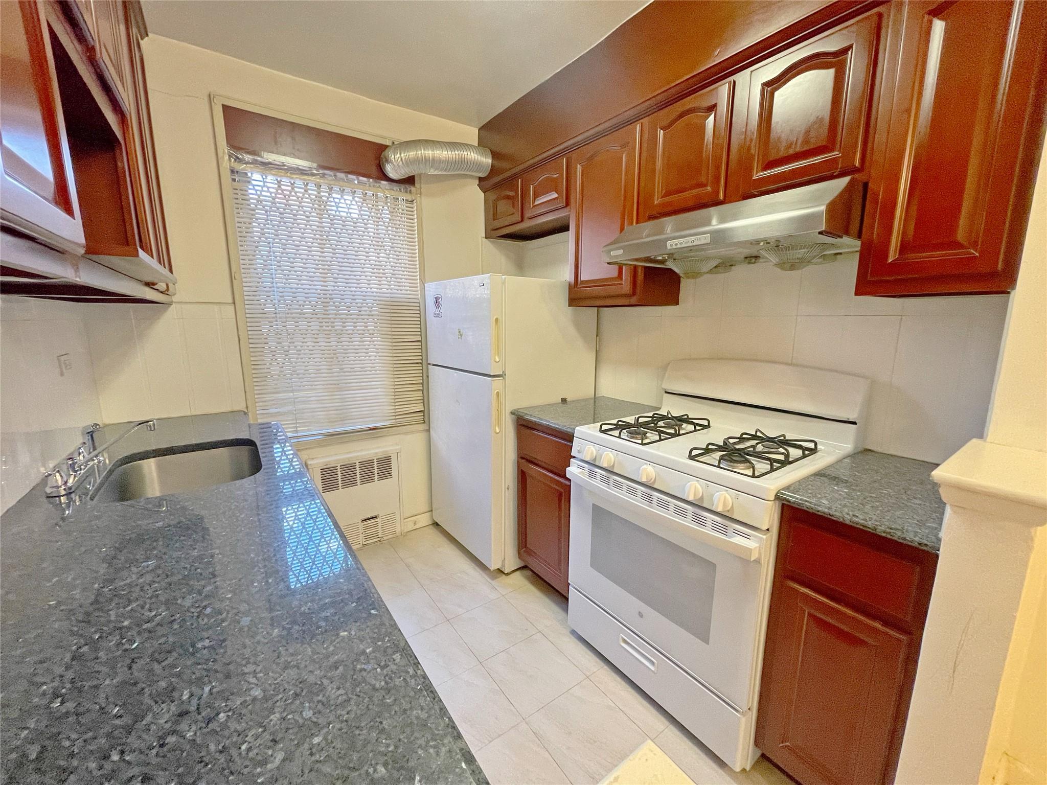 144-30 Sanford Avenue # 5, Flushing, NY 11355