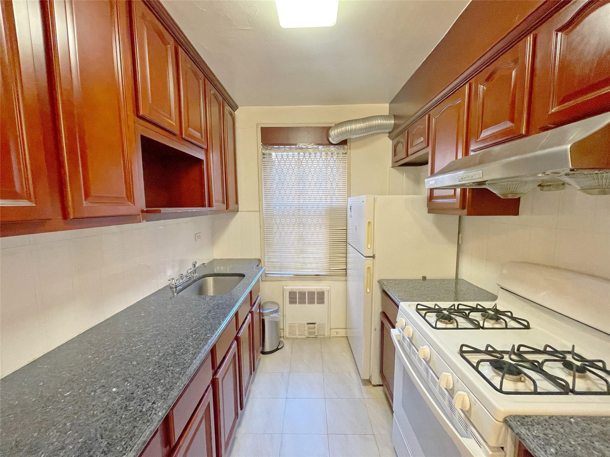 144-30 Sanford Avenue # 5, Flushing, NY 11355