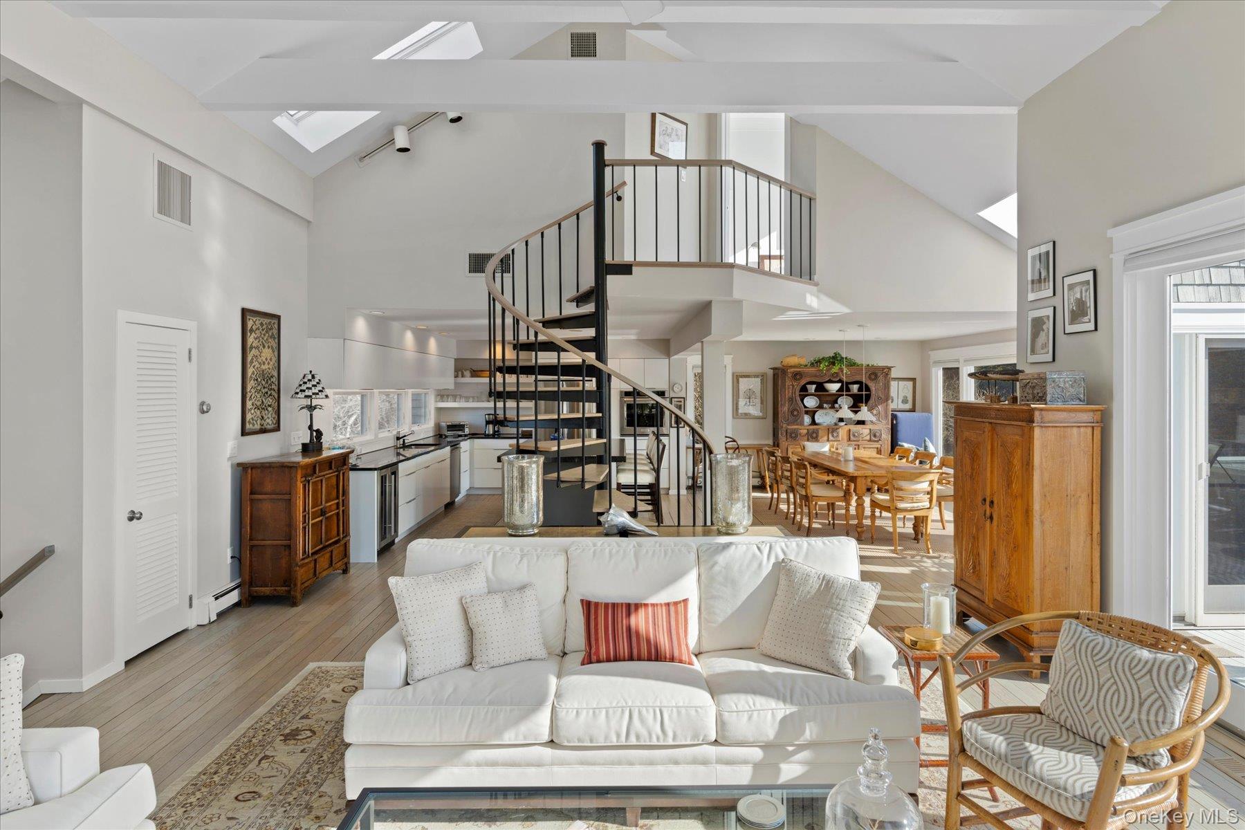 61 Seabreeze Lane, Amagansett, NY 11930