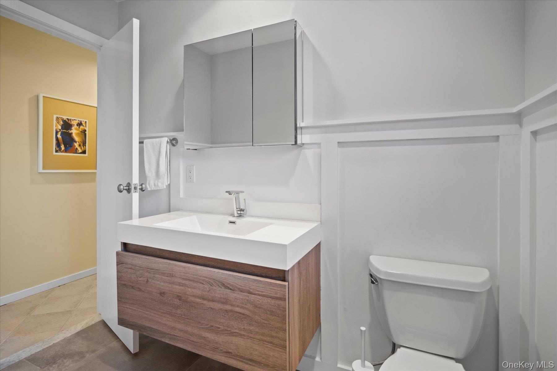 61 Seabreeze Lane, Amagansett, NY 11930