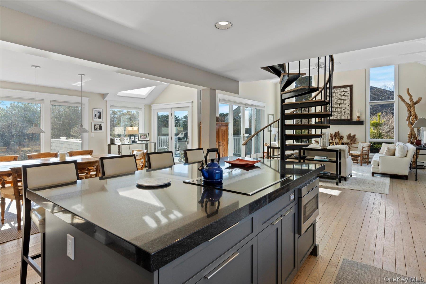 61 Seabreeze Lane, Amagansett, NY 11930