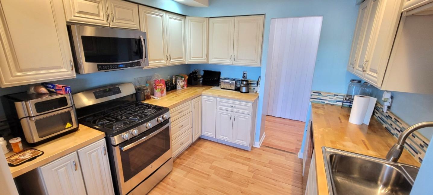 59 Hampton Place # 20D, Freeport, NY 11520
