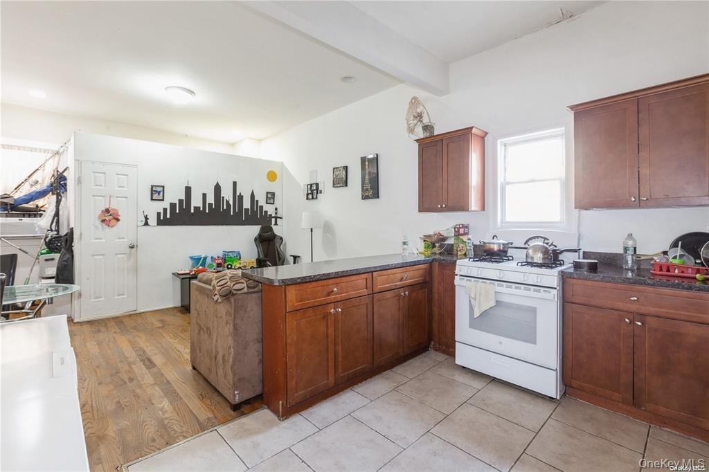 100-08 103rd av, Ozone Park, NY 11417