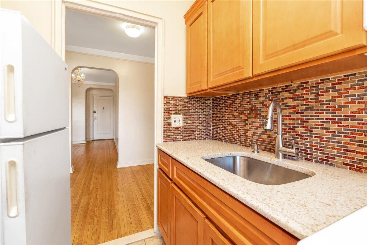 84-49 168th Street # 4S, Jamaica Hills, NY 11432