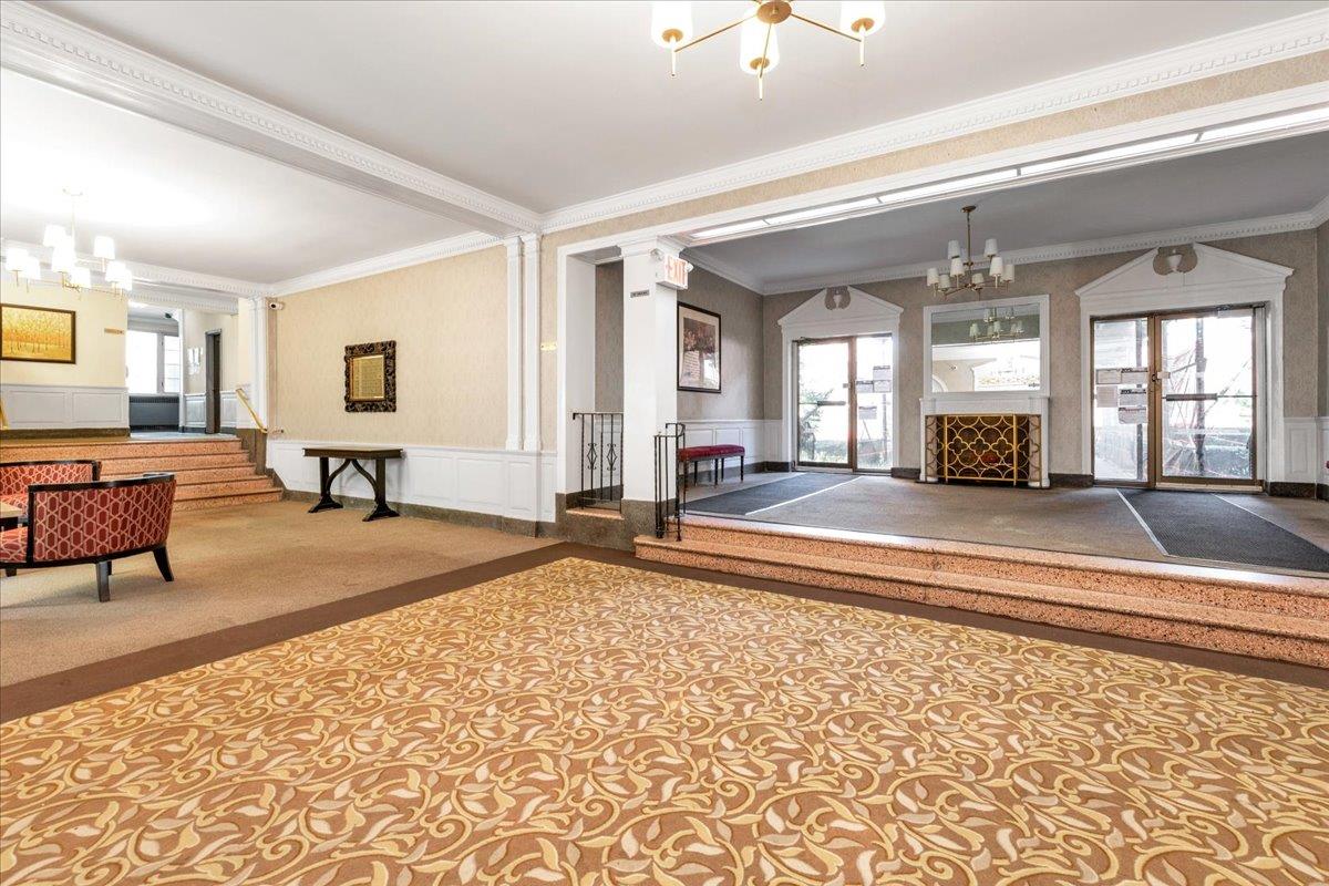 84-49 168th Street # 4S, Jamaica Hills, NY 11432