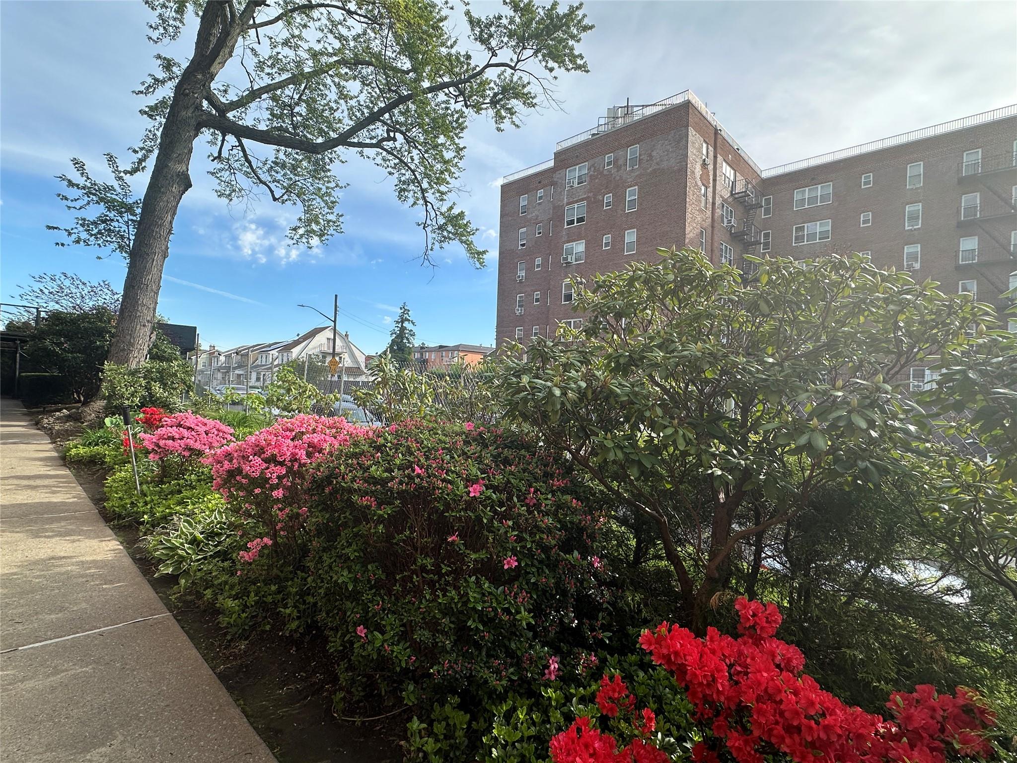 84-49 168th Street # 4S, Jamaica Hills, NY 11432