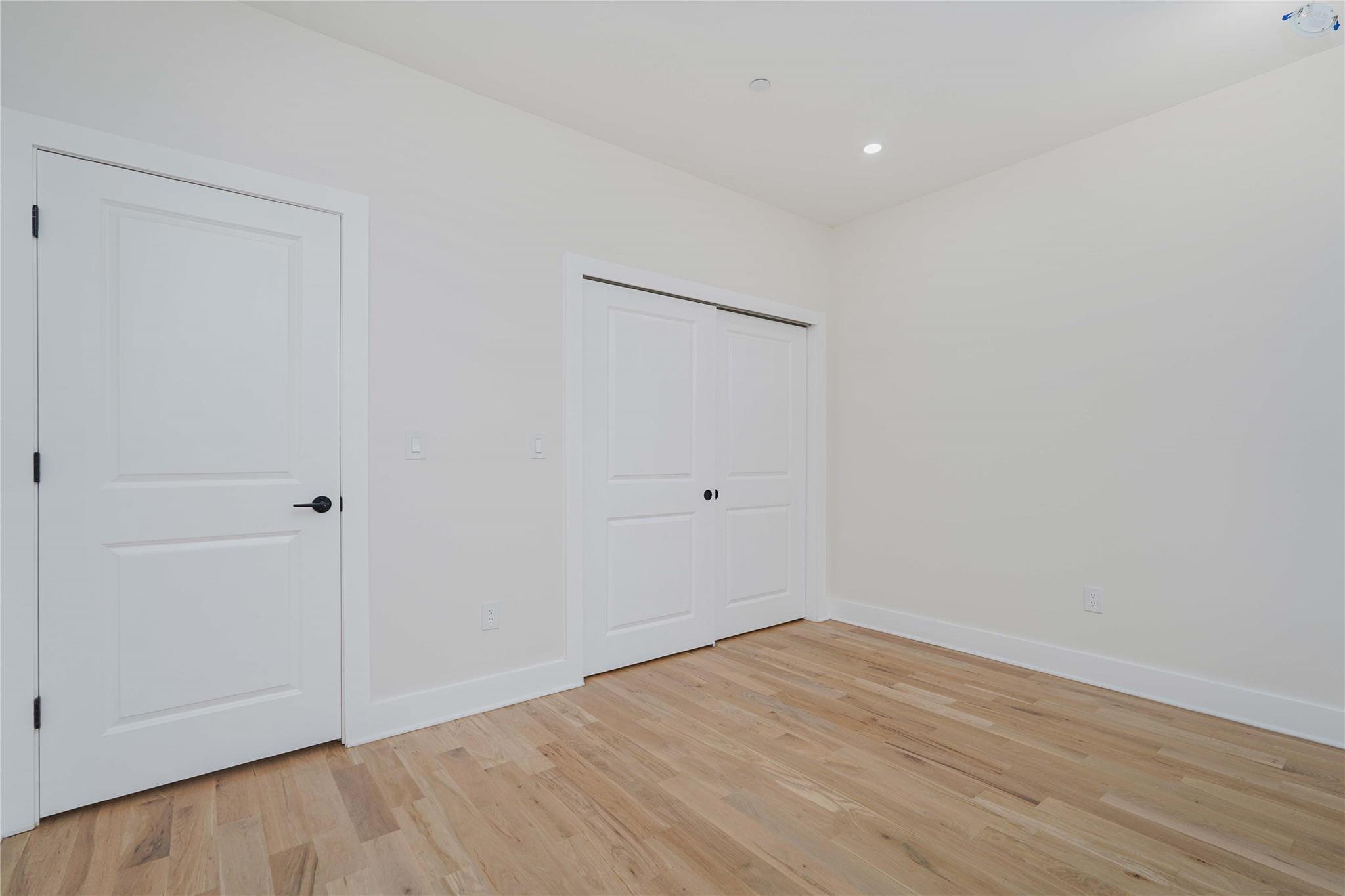 690 Oakland Avenue, Staten Island, NY 10310