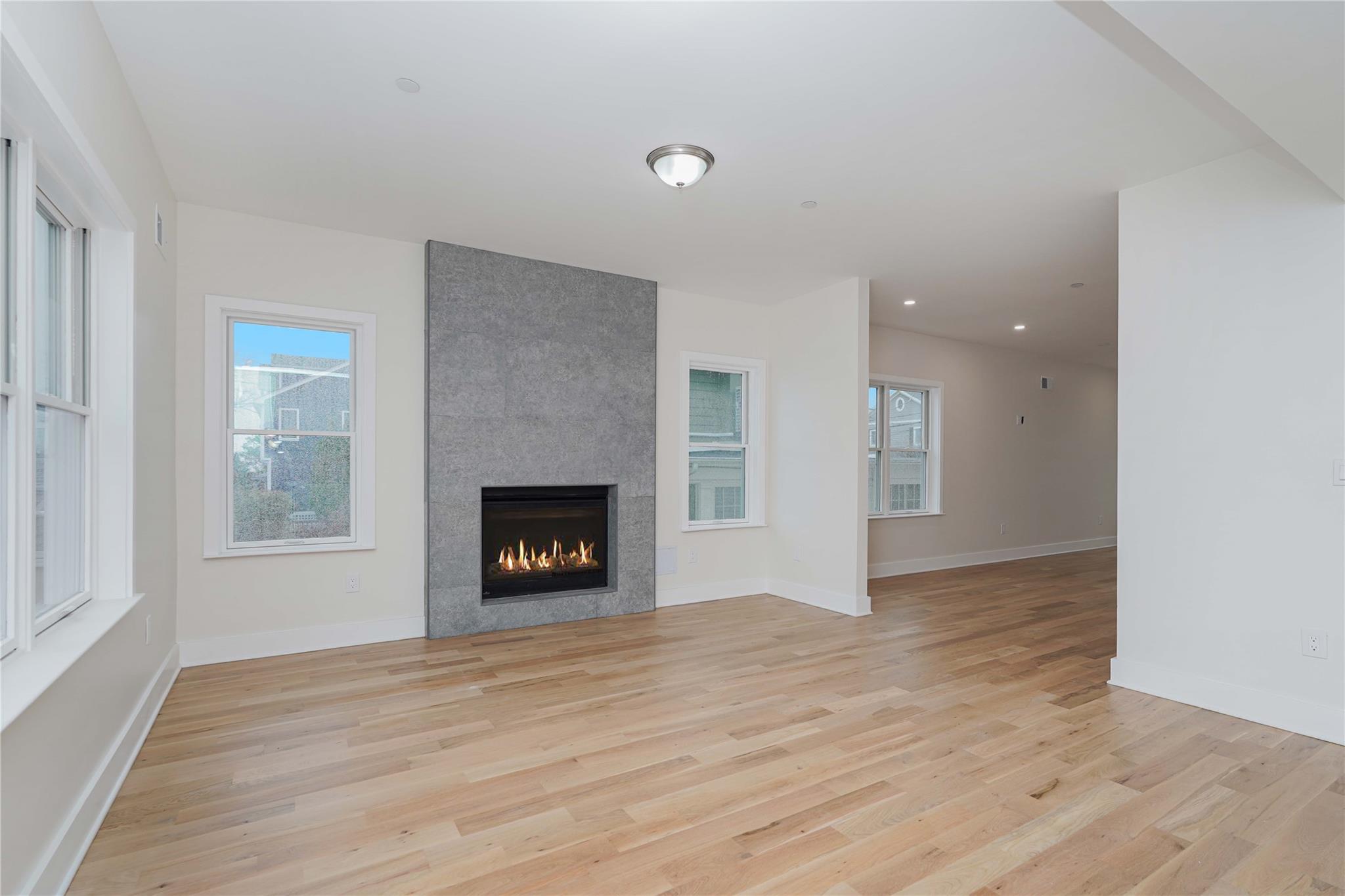 690 Oakland Avenue, Staten Island, NY 10310