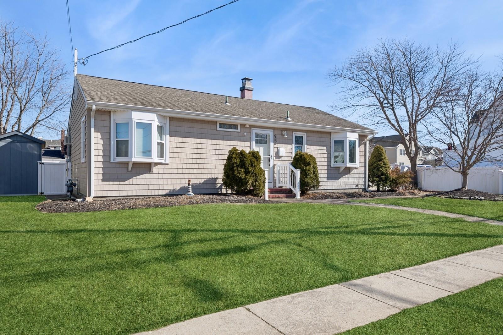 95 S Bay Drive, Babylon, NY 11702