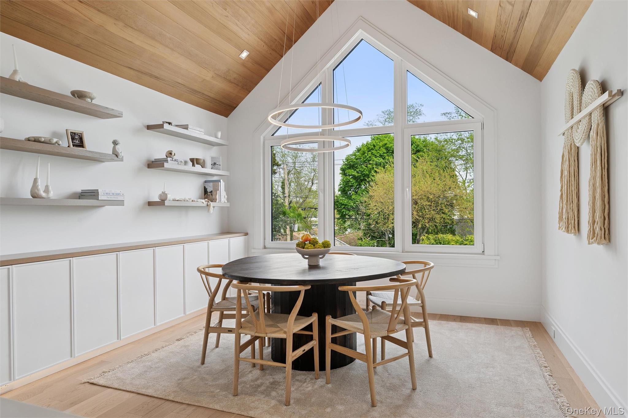 28 Canoe Place Road, Hampton Bays, NY 11946